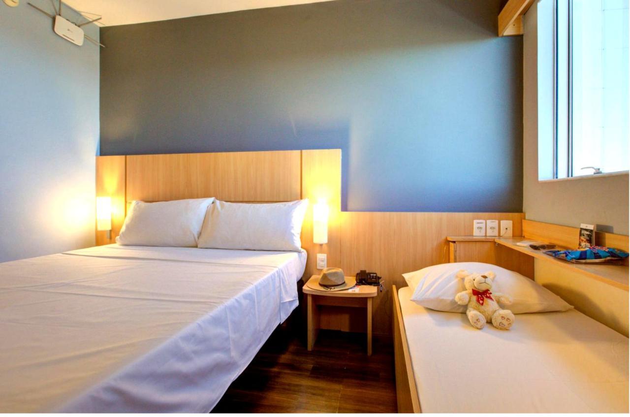 Ibis Vitoria Praia De Camburi Kültér fotó
