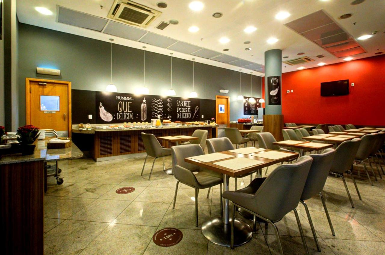 Ibis Vitoria Praia De Camburi Kültér fotó