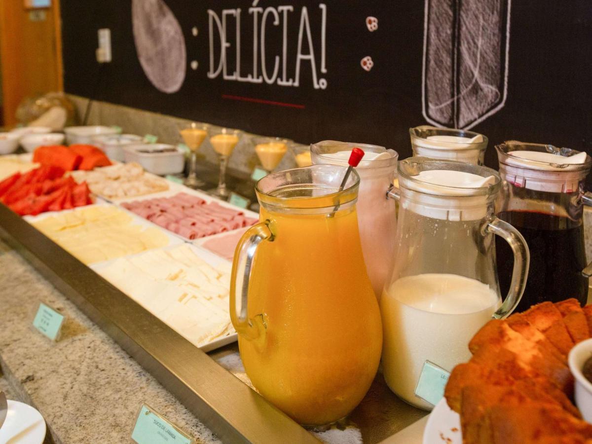 Ibis Vitoria Praia De Camburi Kültér fotó