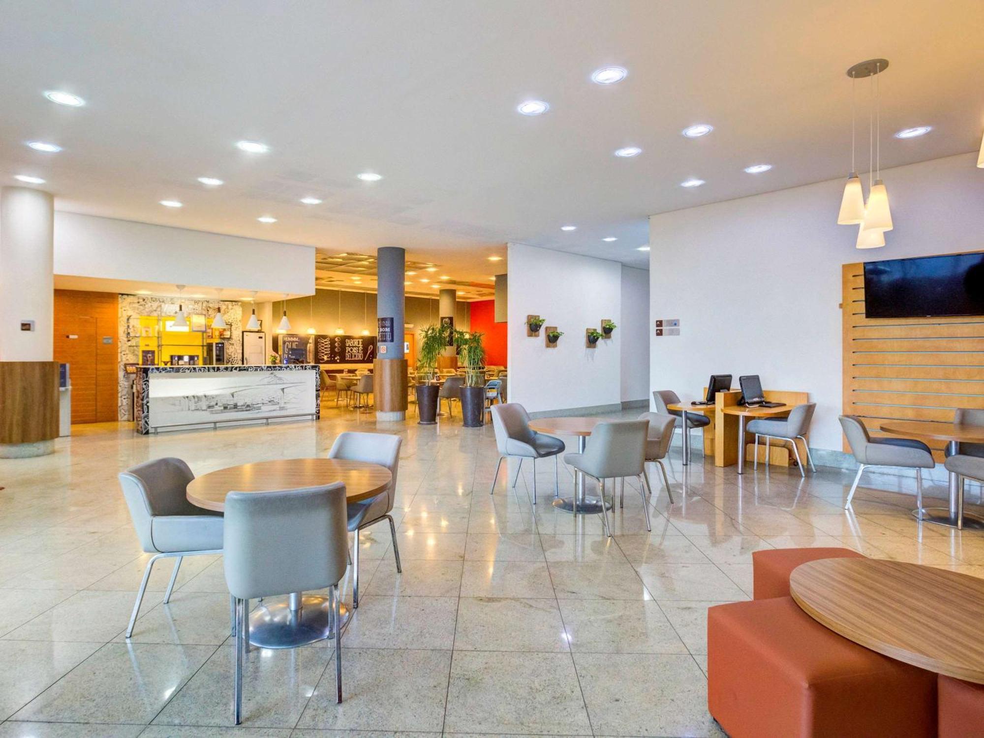 Ibis Vitoria Praia De Camburi Kültér fotó